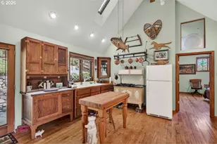 309 Granite St, Ashland, OR 97520 - Photo 36