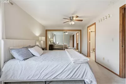 3230 NE 29th St, Gresham, OR 97030 - Photo 16