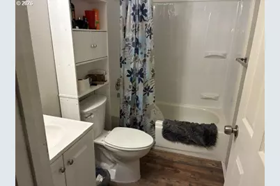 608 SE 7th St, Pendleton, OR 97801 - Photo 6