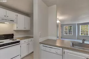 17618 NW Springville Rd, Portland, OR 97229 - Photo 10