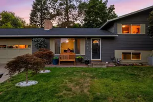 502 1st St, La Grande, OR 97850 - Photo 2