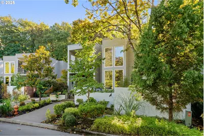 2904 SE Berkeley Pl, Portland, OR 97202 - Photo 4