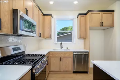 3233 E Province Ct, Newberg, OR 97132 - Photo 8
