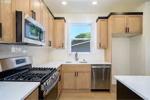 3233 E Province Ct, Newberg, OR 97132 - Photo 8