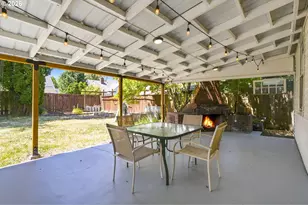 7051 N Dwight Ave, Portland, OR 97203 - Photo 32