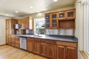 7051 N Dwight Ave, Portland, OR 97203 - Photo 16
