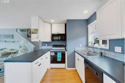 35250 Riverview Dr, Pacific City, OR 97135 - Photo 14