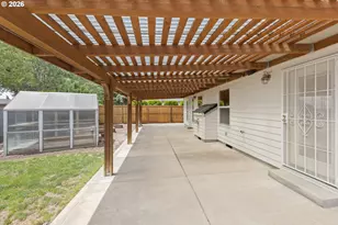919 Old Orchard Ln, Springfield, OR 97477 - Photo 28