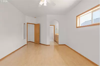 919 Old Orchard Ln, Springfield, OR 97477 - Photo 12