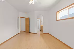 919 Old Orchard Ln, Springfield, OR 97477 - Photo 12