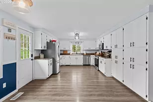 31510 Camas Swale Rd, Creswell, OR 97426 - Photo 14