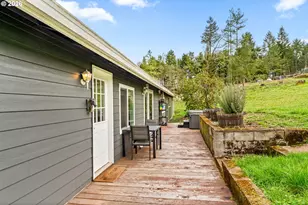 31510 Camas Swale Rd, Creswell, OR 97426 - Photo 34