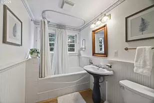 2164 Summit Dr, Lake Oswego, OR 97034 - Photo 28