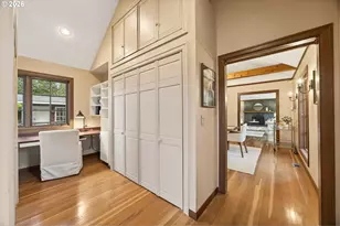 2164 Summit Dr, Lake Oswego, OR 97034 - Photo 24