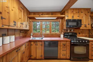 2164 Summit Dr, Lake Oswego, OR 97034 - Photo 14