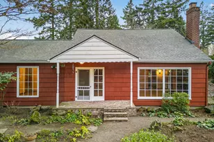 2164 Summit Dr, Lake Oswego, OR 97034 - Photo 2