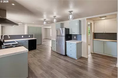 3786 Kevington Ave, Eugene, OR 97405 - Photo 8