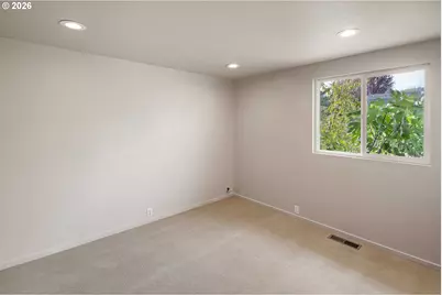 3786 Kevington Ave, Eugene, OR 97405 - Photo 10
