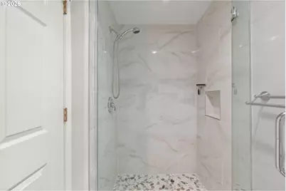 15510 NE Knott St #20, Portland, OR 97230 - Photo 14