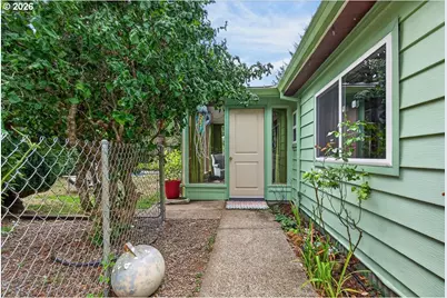 13082 SE Chittum Dr, South Beach, OR 97366 - Photo 4