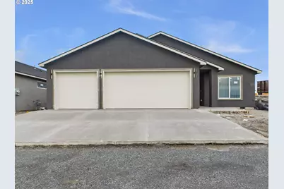 897 E Autumn Ave, Hermiston, OR 97838 - Photo 1