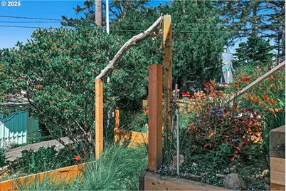 3244 NW Oar Dr, Lincoln City, OR 97367 - Photo 8