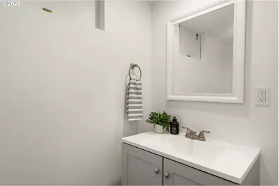 11004 SE Stanley Ave, Milwaukie, OR 97222 - Photo 26