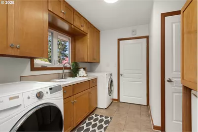 11004 SE Stanley Ave, Milwaukie, OR 97222 - Photo 22