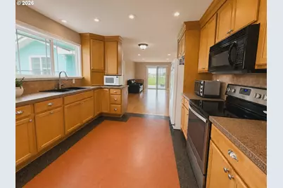 9875 NW 316th Pl, Hillsboro, OR 97124 - Photo 8