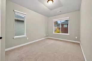 416 NE Patricia Ann Pl, Hillsboro, OR 97006 - Photo 26