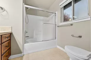 416 NE Patricia Ann Pl, Hillsboro, OR 97006 - Photo 20