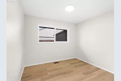 3811 SE 169th Pl, Portland, OR 97236 - Photo 10