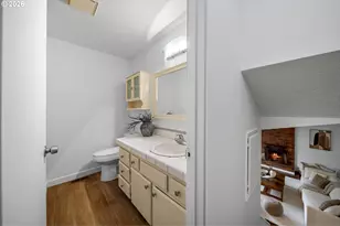 195 NW Phyllis Ct, Gresham, OR 97030 - Photo 24