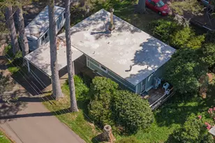 1844 NW 33rd St, Lincoln City, OR 97367 - Photo 6