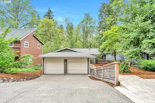 9505 SW 50th Ave, Portland, OR 97219 - Photo 2