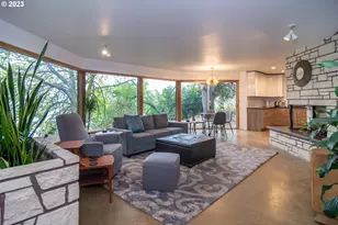 1751 Fairhill Dr, Roseburg, OR 97471 - Photo 34