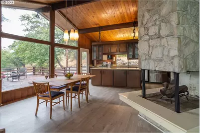 1751 Fairhill Dr, Roseburg, OR 97471 - Photo 8