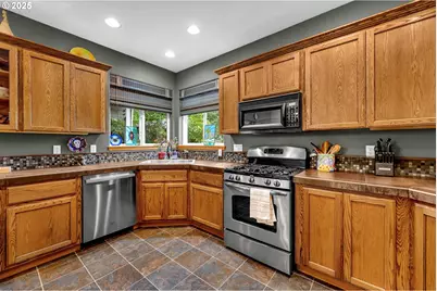 1035 E Pioneer Loop, La Center, WA 98629 - Photo 10