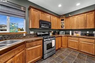 1035 E Pioneer Loop, La Center, WA 98629 - Photo 12