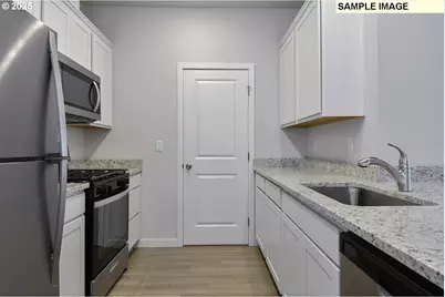 1285 Parkside Ave, Woodburn, OR 97071 - Photo 6