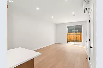 7484 SE 51st Ave, Portland, OR 97206 - Photo 4