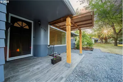 4239 SW Garden Home Rd, Portland, OR 97219 - Photo 2