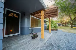 4239 SW Garden Home Rd, Portland, OR 97219 - Photo 2