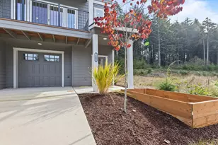 1502 SE Marine Ave, Lincoln City, OR 97367 - Photo 2