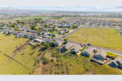 2768 High Desert Loop, Umatilla, OR 97882 - Photo 32