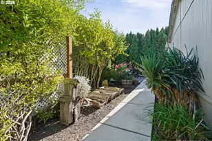 1199 N Terry St, Eugene, OR 97402 - Photo 6