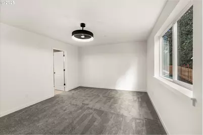 284 NW Mawrcrest Ave, Gresham, OR 97030 - Photo 18