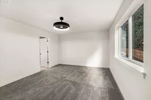 284 NW Mawrcrest Ave, Gresham, OR 97030 - Photo 18