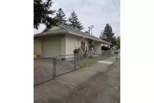 17329 SE Alder St, Portland, OR 97233 - Photo 2