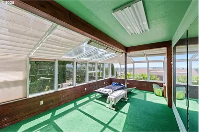 705 Prefontaine Dr, Coos Bay, OR 97420 - Photo 22